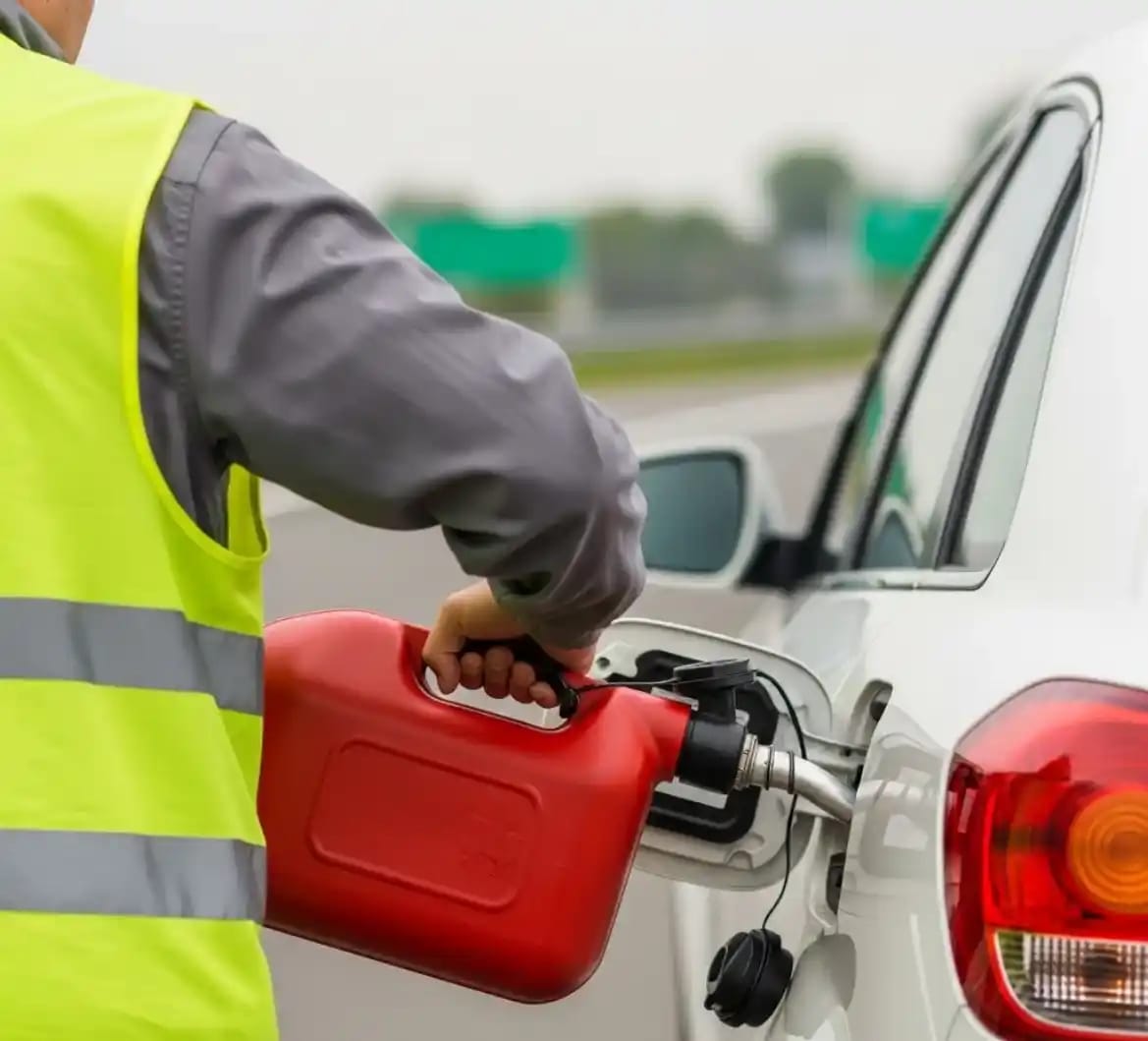 Emergency roadside fuel delivery
